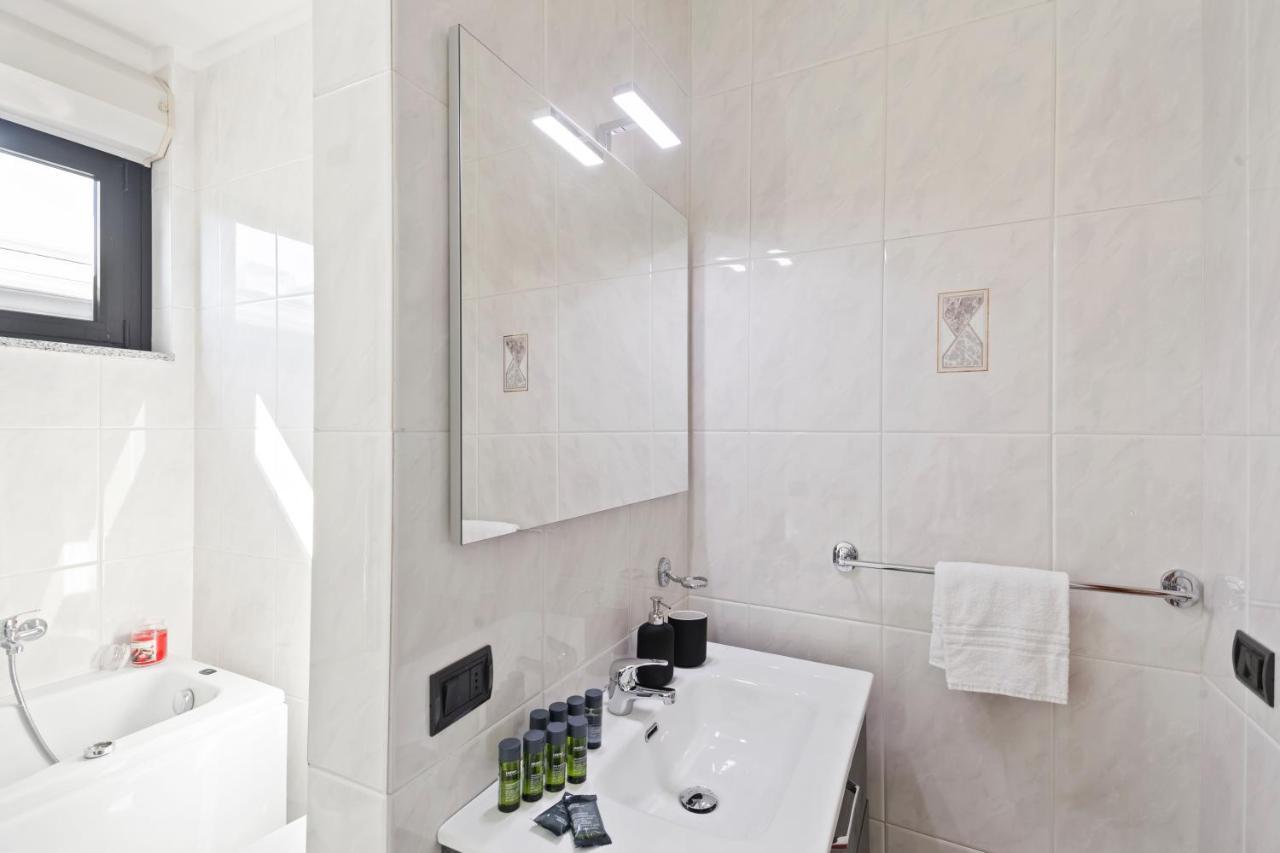 Bari Waterfront Apartment Extérieur photo