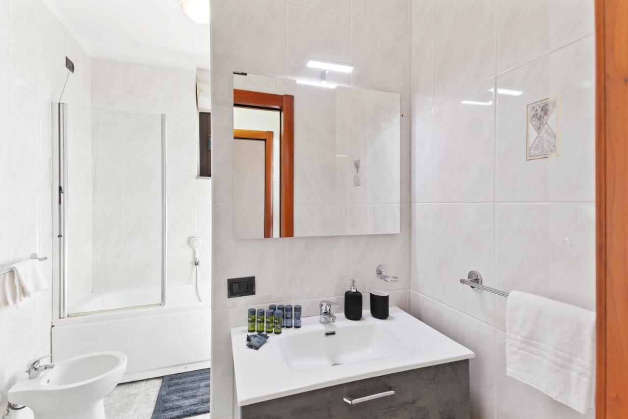 Bari Waterfront Apartment Extérieur photo